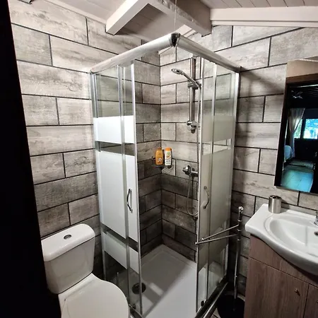 O Cantinho De Coura - A 木屋 帕雷迪什迪科拉